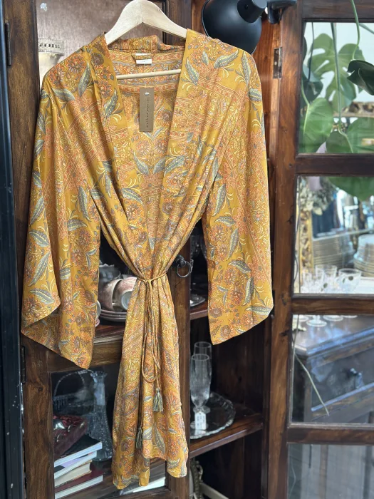 Trumpas kimono 